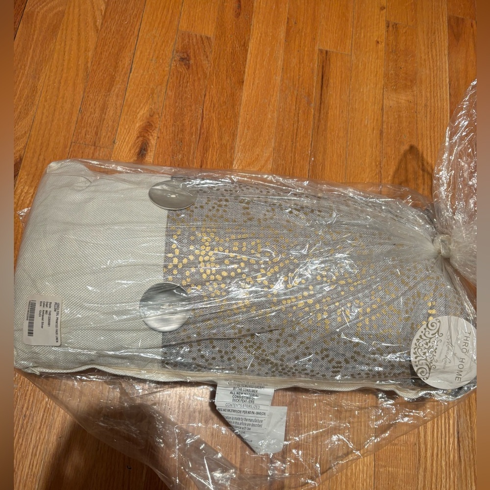 NWT 12 x 24 foil printed faux linen pillow throw by marlo lorenz